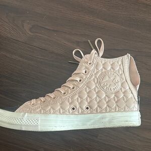 Converse Quilted High-Top Sneakers - Beige